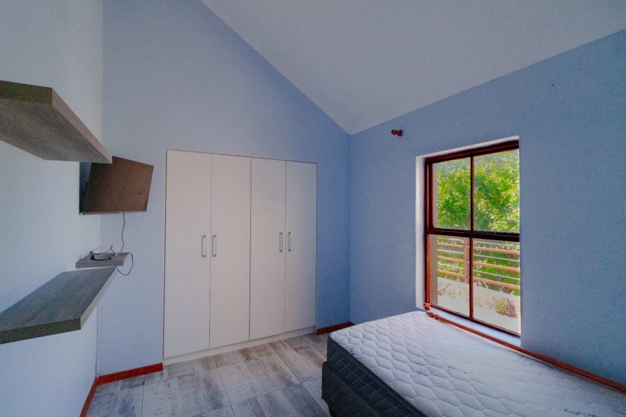 4 Bedroom Property for Sale in Sandbaai Western Cape